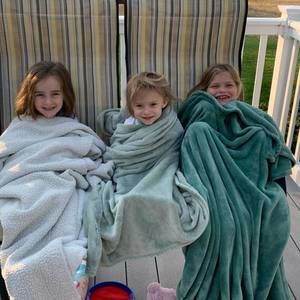 Meet your Posher, Dee